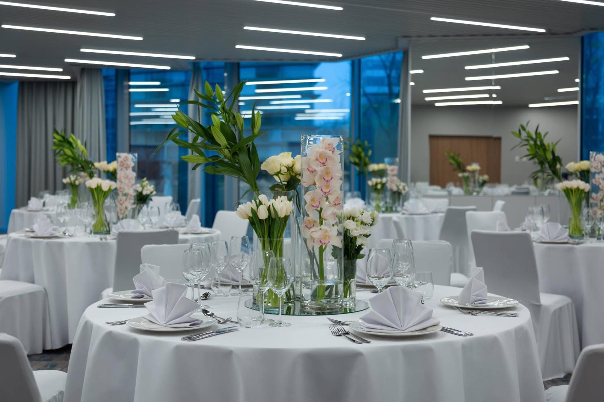 Courtyard By Marriott Bucharest Floreasca Екстериор снимка