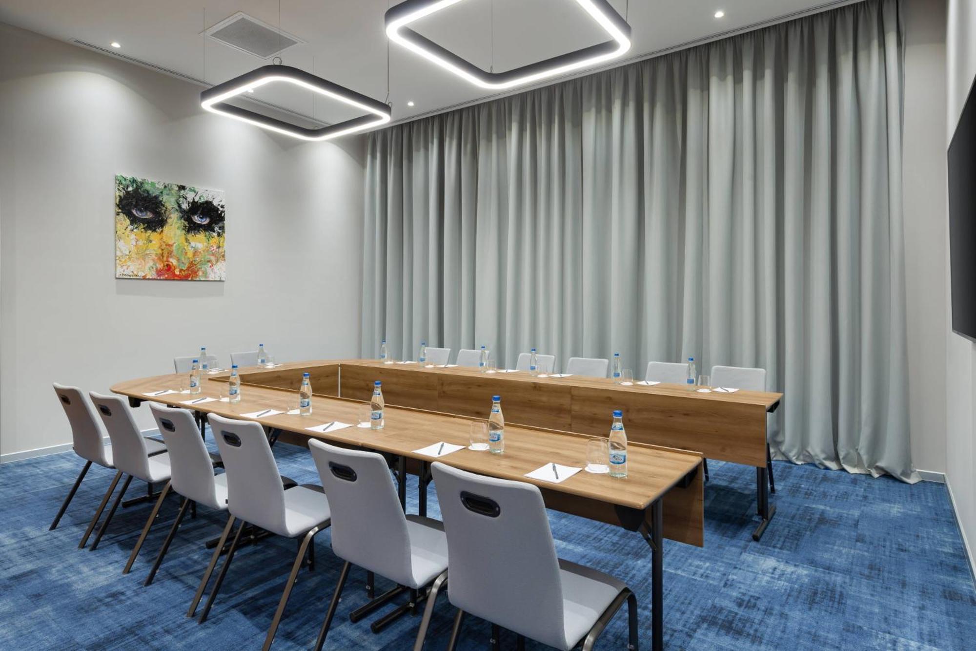 Courtyard By Marriott Bucharest Floreasca Екстериор снимка